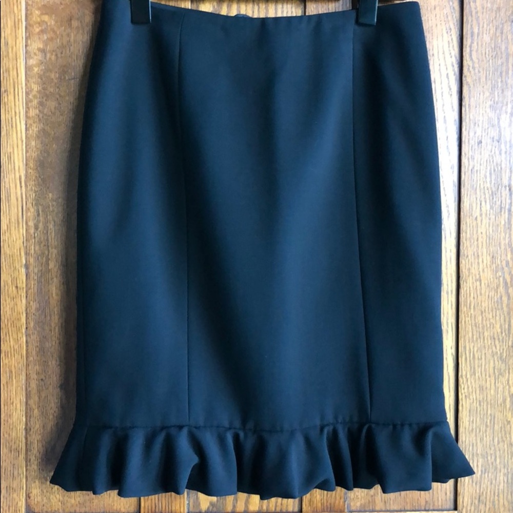 Giorgio Armani wool pencil skirt ,puff ruffle hem